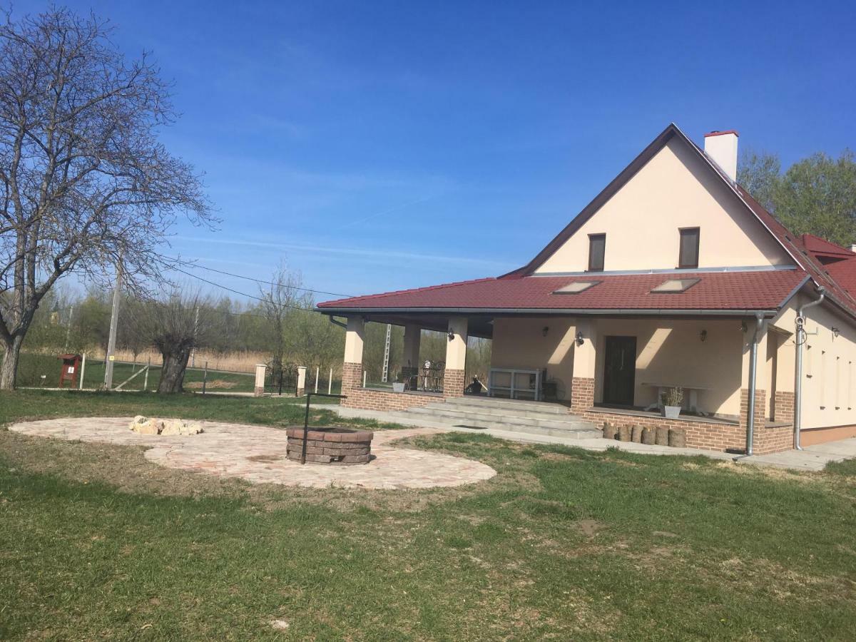Tiszavilag Pihenohaz Hotel ทิสซาเคชเค ภายนอก รูปภาพ